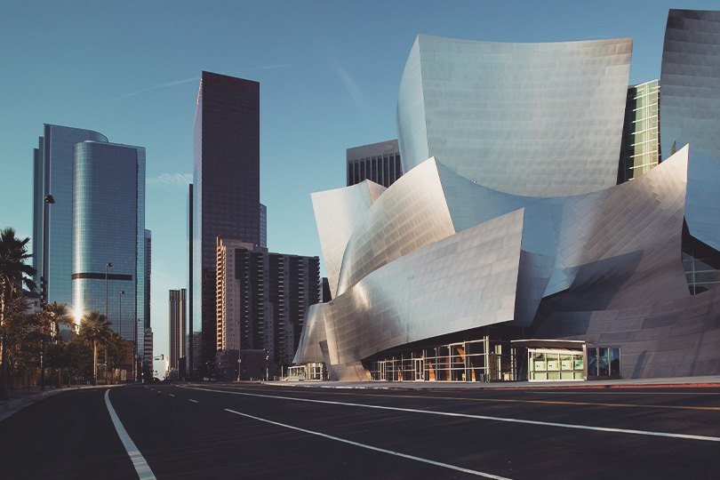 USA-California-Los Angeles-Downtown:Walt Disney Concert Hall - (b.2004) Architect Frank Gehry Dawn View© Walter Bibikow 2005